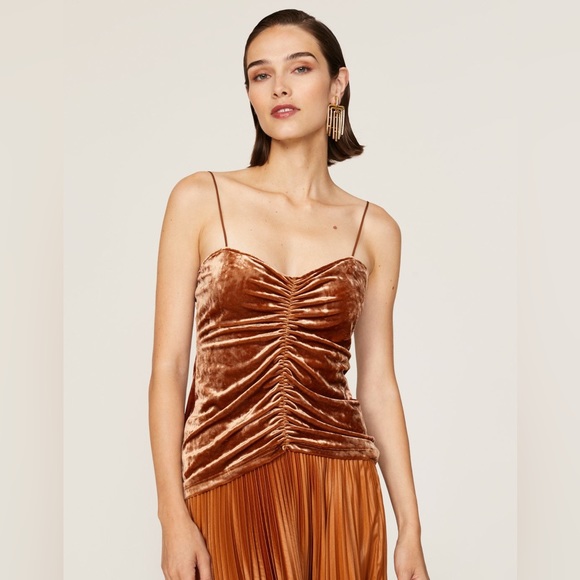 ♥️ Tibi Stretch Velvet Ruched Cami - Picture 2 of 16